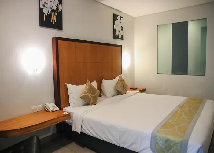Otel Dekuta 3*